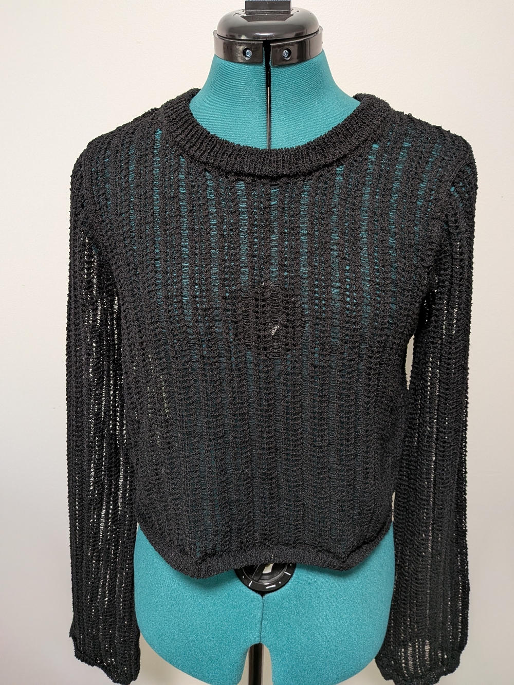 No Boundaries Black Open-Knit Crochet Crew Neck Beachy Sweater L